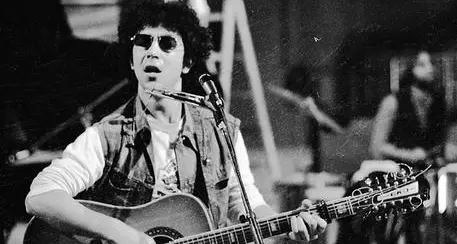 Edoardo Bennato, 70 anni tra rock e canzone d'autore