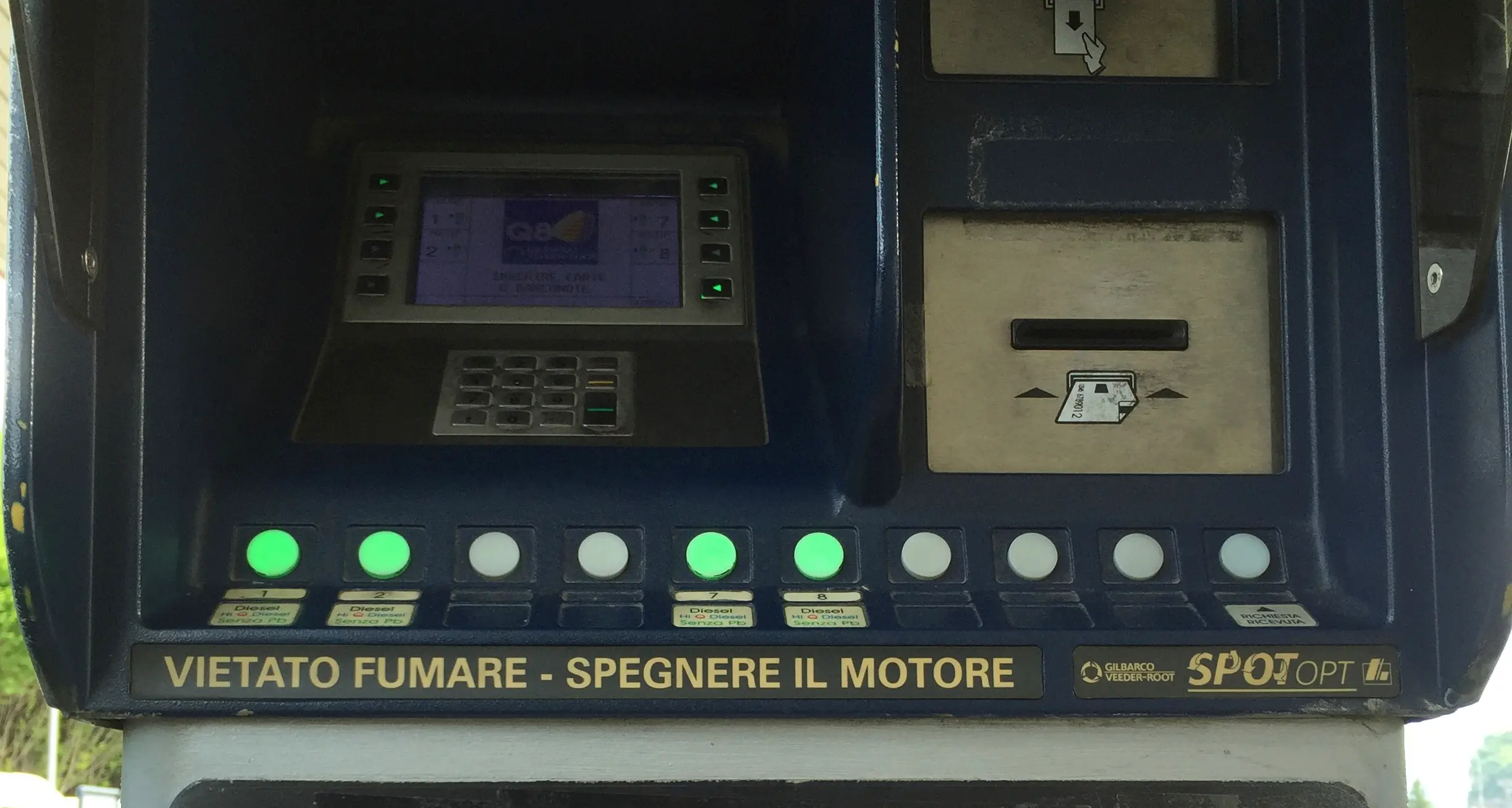 Furto nei distributori lungo la tangenziale