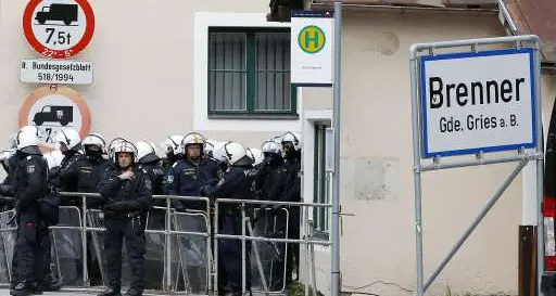 Scontri al Brennero, denunciati una decina di anarchici trentini