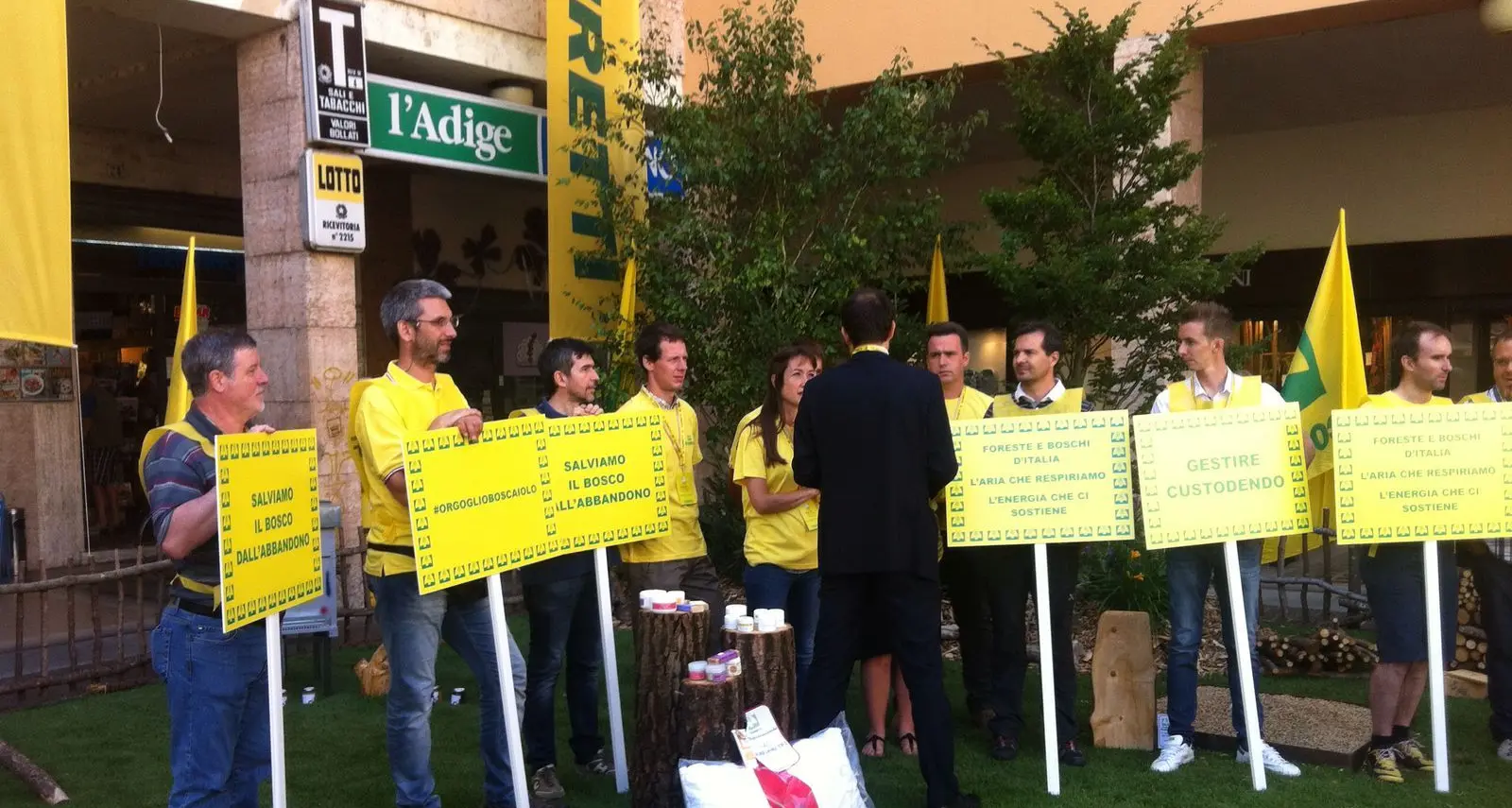 Agricoltori e boscaioli in piazza a Trento con Coldiretti In corso la manifestazione, allarme incendi boschivi
