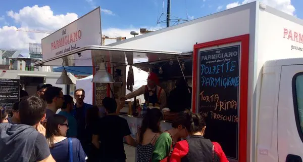 Giovani trentini «impazziti» per la prima edizione di Food Truck