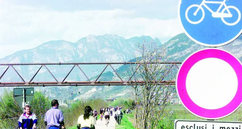 Ciclabili: limite dei 10 km all'ora Rovereto è una città «lenta»