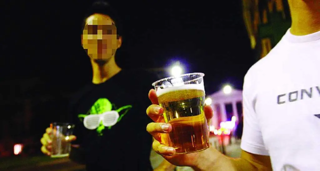 Casse di birra sequestrate a 10 minorenni