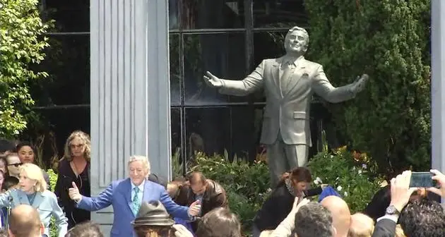 Una statua per Bennet Il regalo di San Francisco