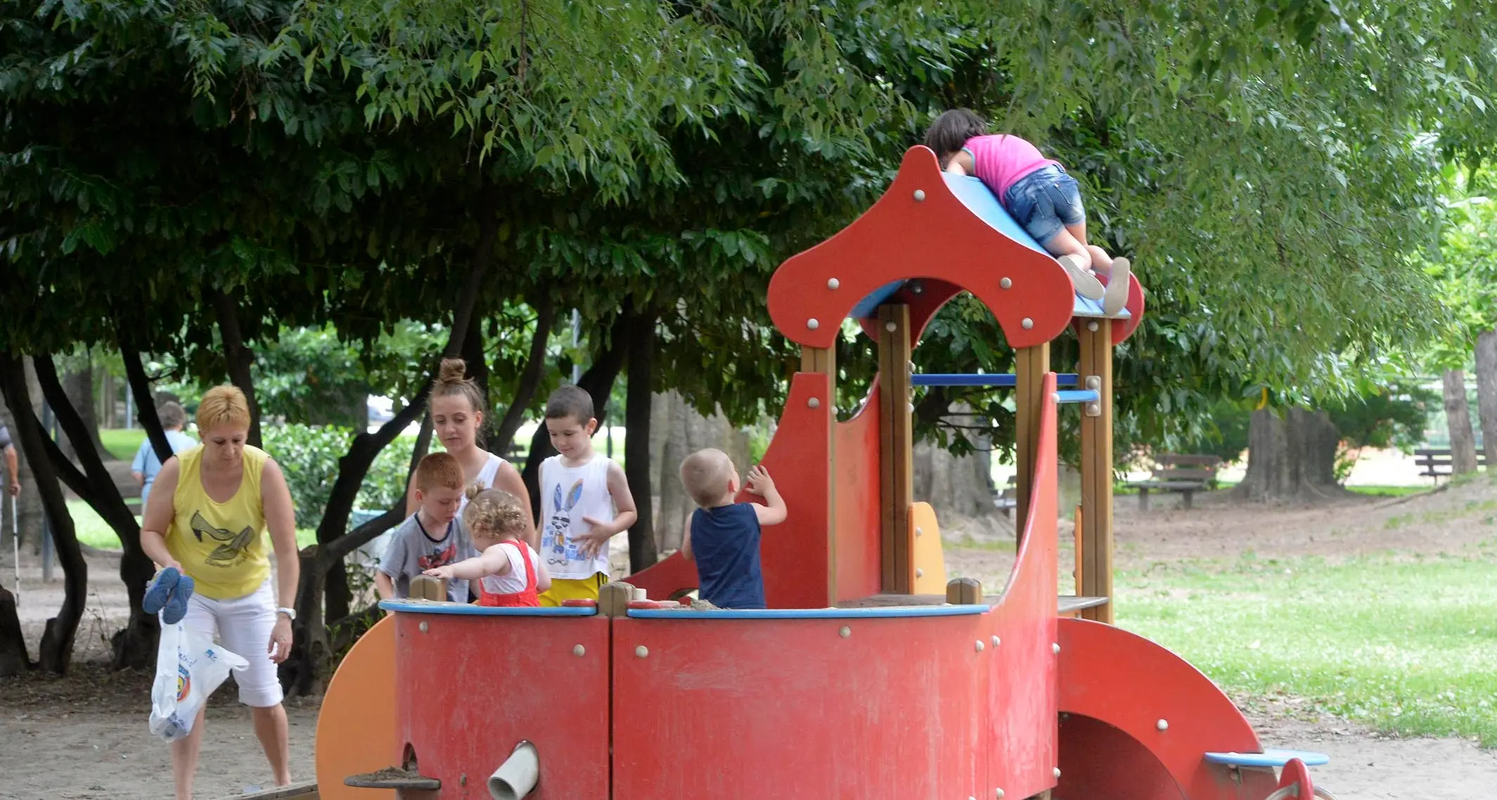 L'estate dei bambini: guida ai parchi di Trento Sono 111 i giardini pubblici attrezzati