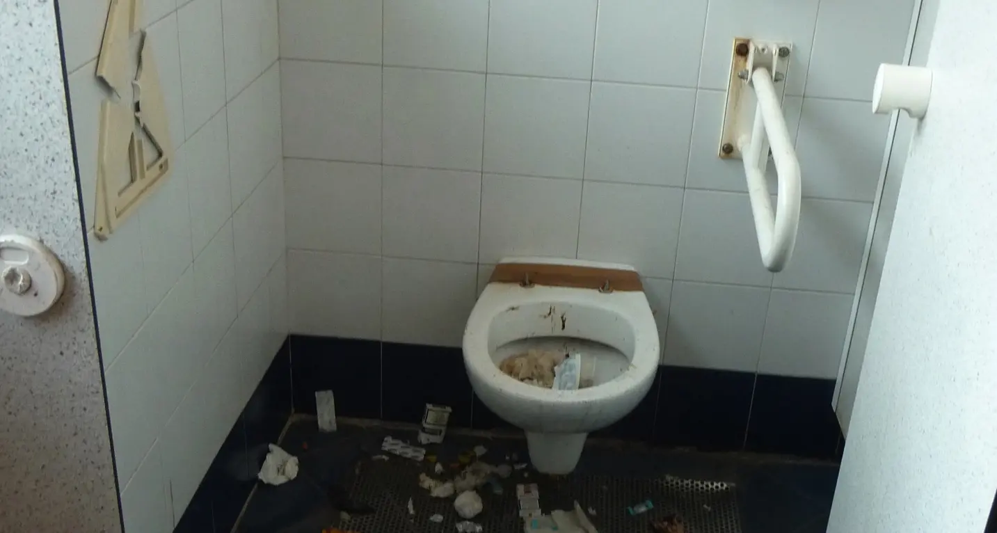 I bagni della stazione diventano a pagamento
