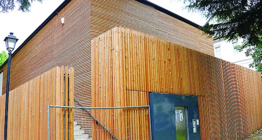 Piazza Dante, i bagni pubblici sono quasi pronti