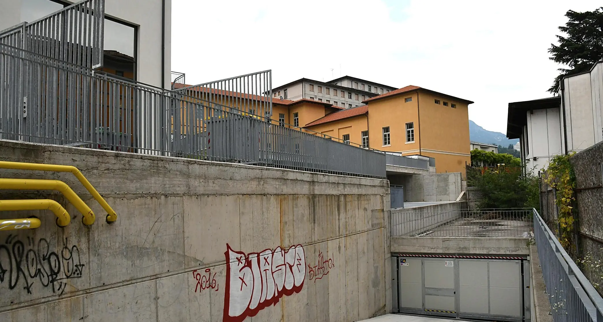 Auditorium tutto nuovo ma in alto mare Aperto solo per l'umidità: se piove sono guai