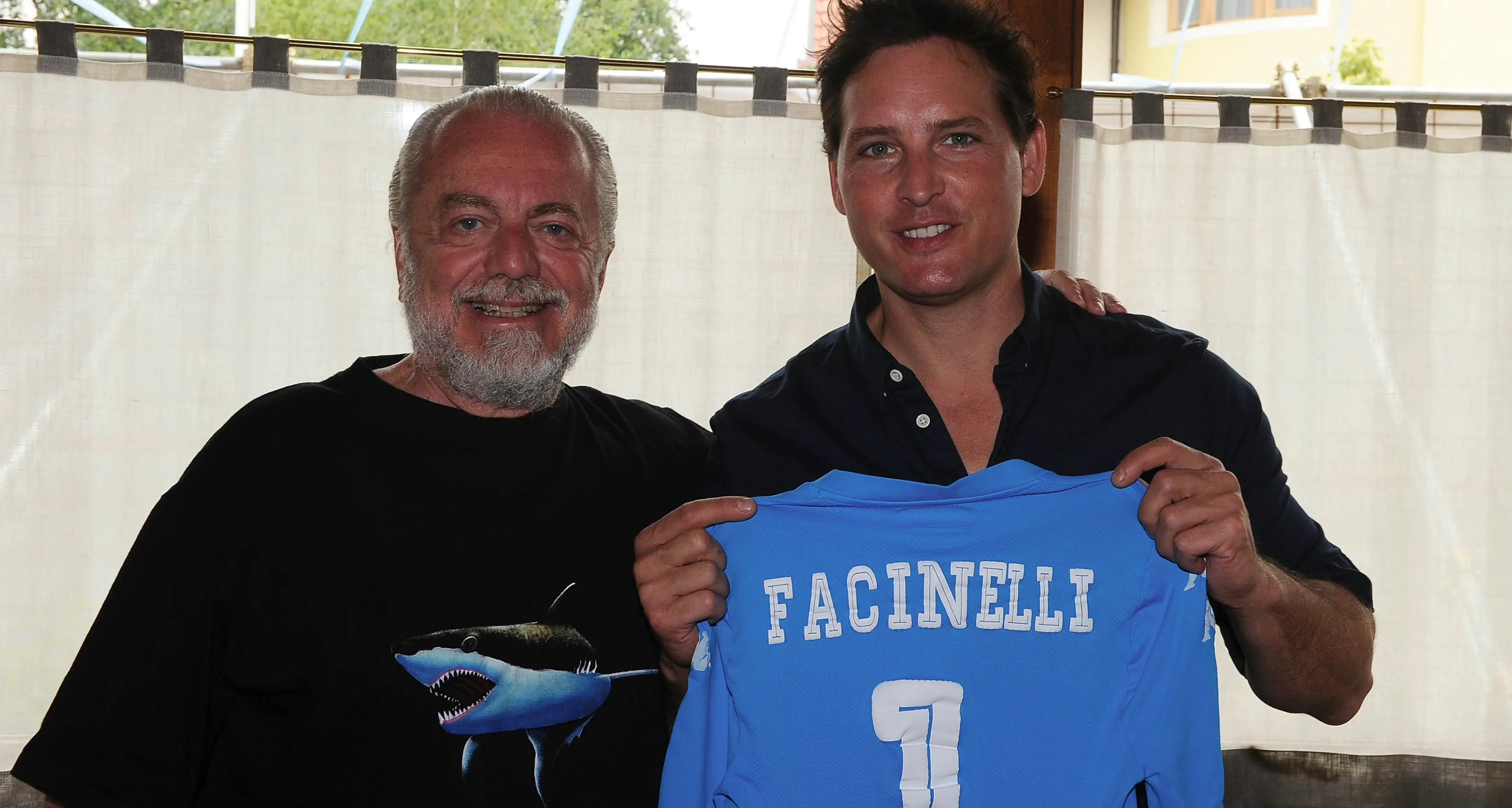 Peter Facinelli, la star del Napoli Il divo accolto al campo di Dimaro