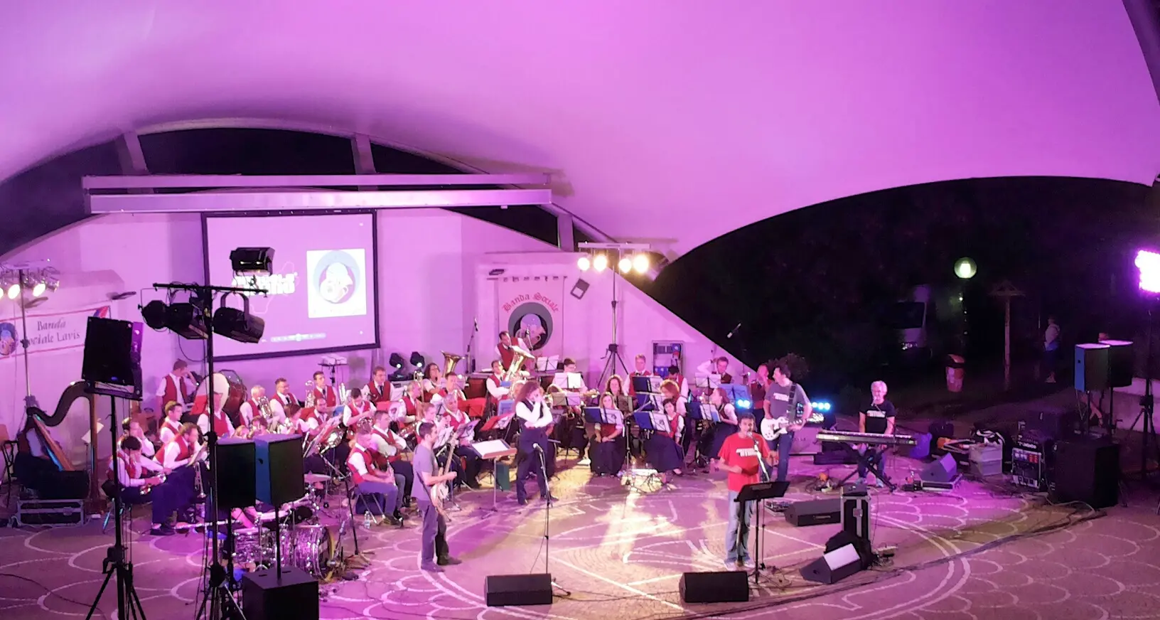 Articolo3ntino e Banda di Lavis Un trionfo il concerto al Parco urbano