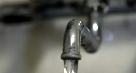 Vietato bere e lavarsi in 11 località Ci sono troppi batteri nell'acqua