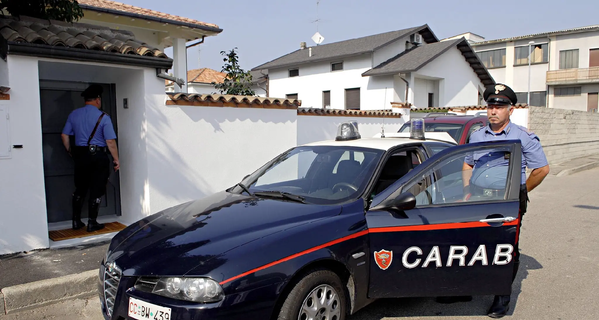 Furto in un appartamento bloccati 3 giovani nomadi