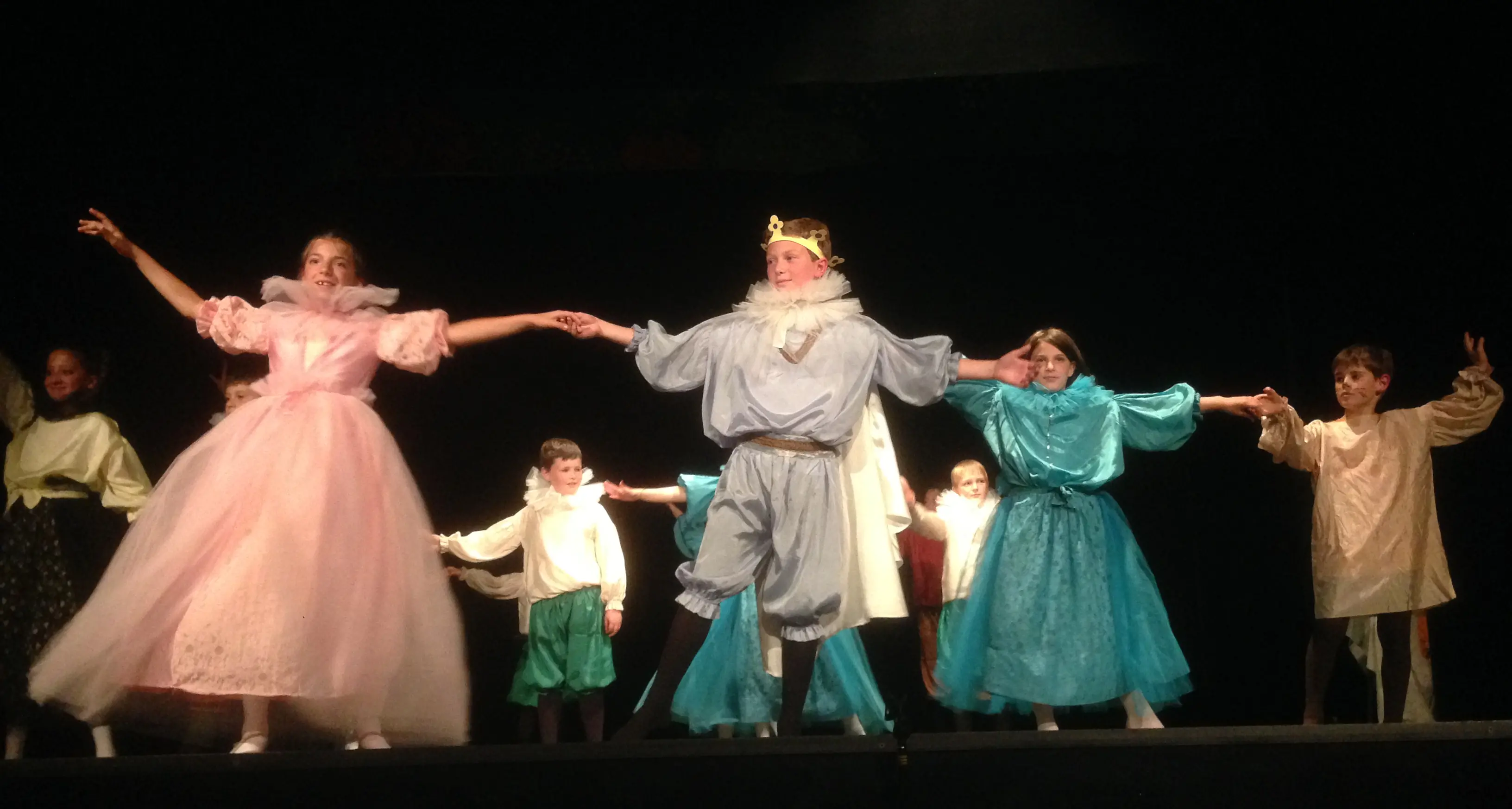 «Cenerentola», un vero e proprio musical con gli scolari delle elementari di Sant'Orsola