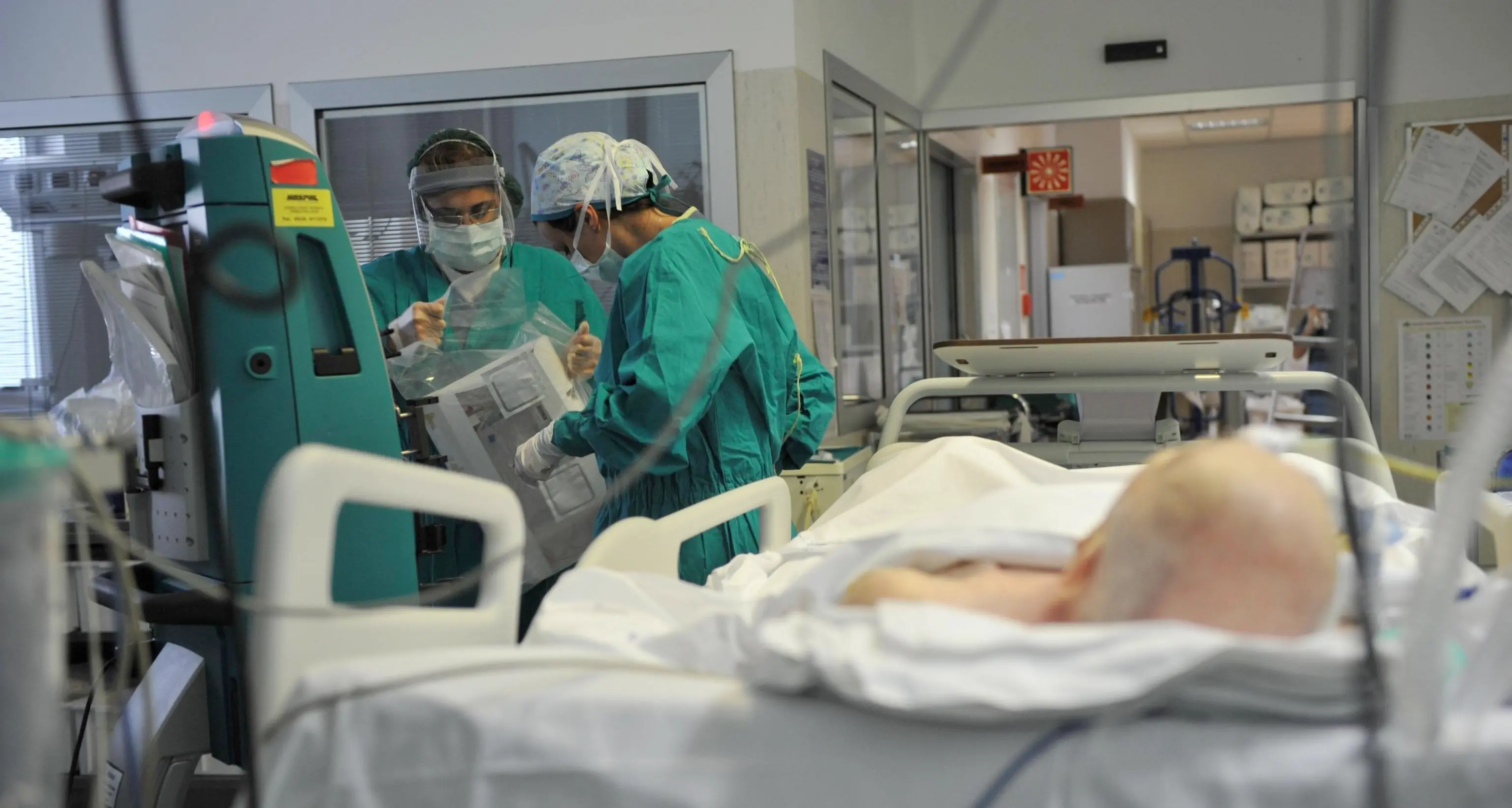 Precipita dal lucernaio, gravissimo bimbo di 9 anni