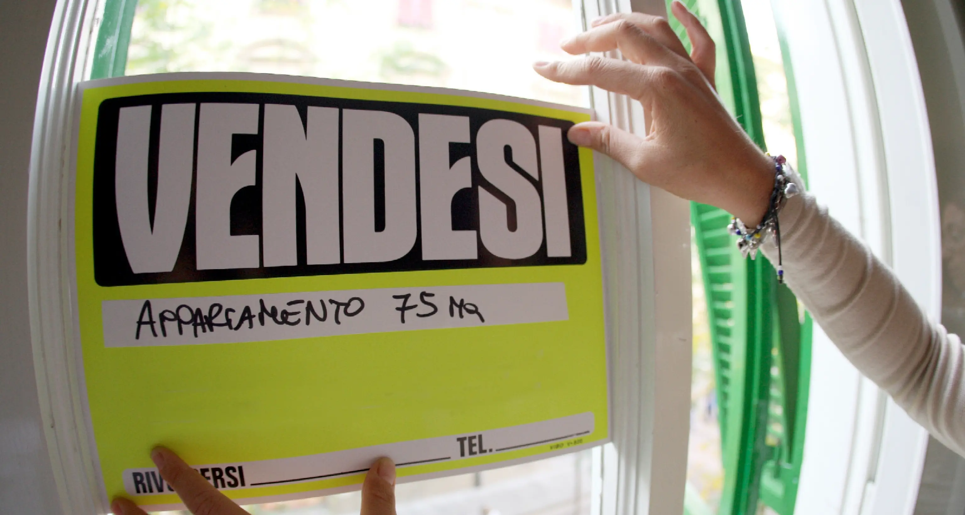 Mutui casa, i tassi scendono al nuovo minimo storico