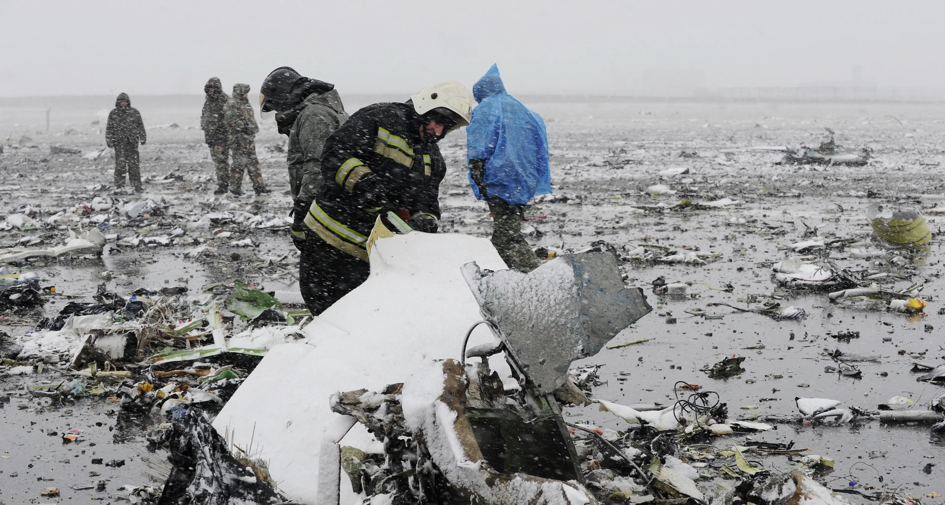 Rostov, aereo si schianta in atterraggio: 62 morti