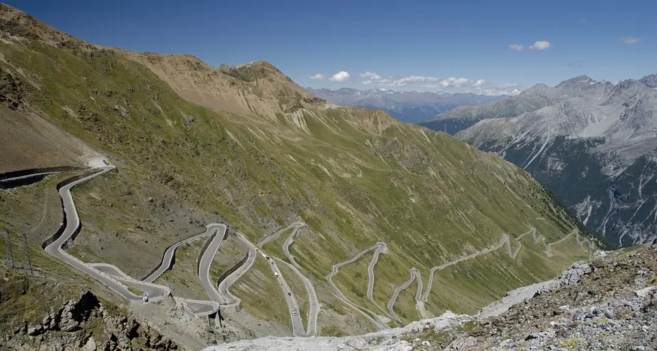 Stelvio, si lavora per tenere aperto anche a dicembre