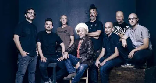 Arco si mette un abito reggae