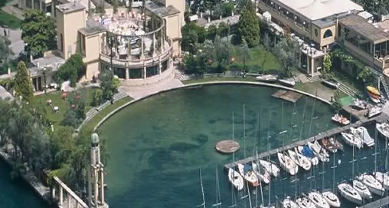 Spiaggia degli olivi, i soldi tornano alla Lido