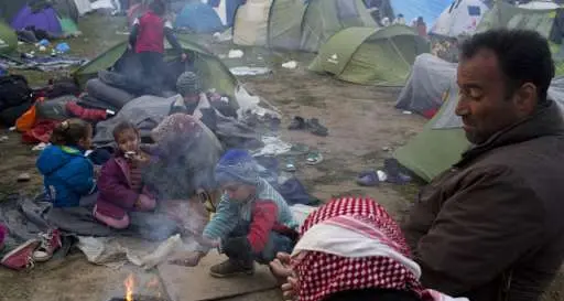 Lo stop Ue ai migranti si scontra con la realtà: Atene non ce la fa