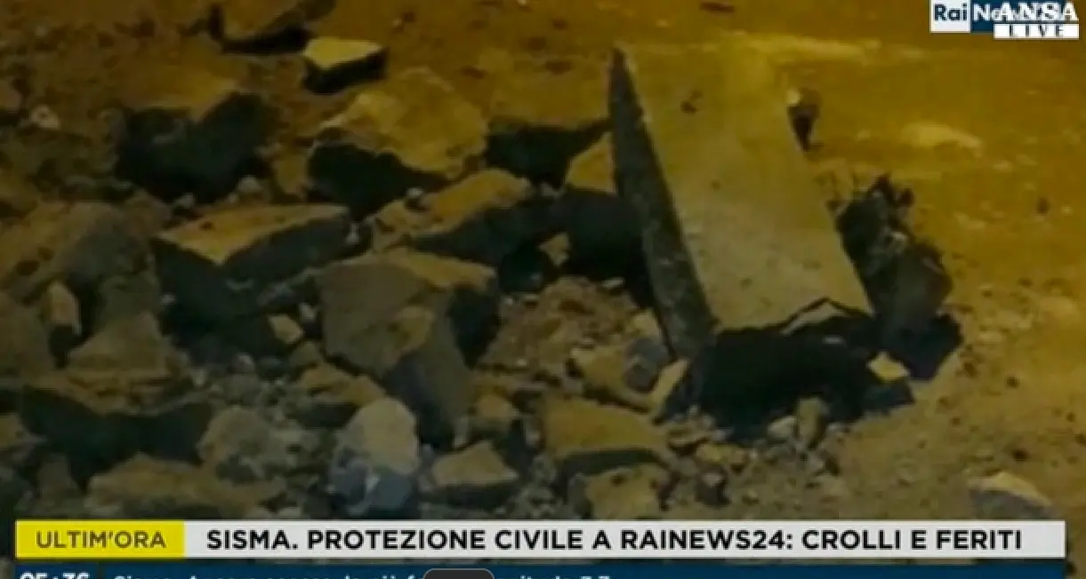 Ecco le prime immagini video dopo le scosse Palazzi e case devastate ad Accumuli