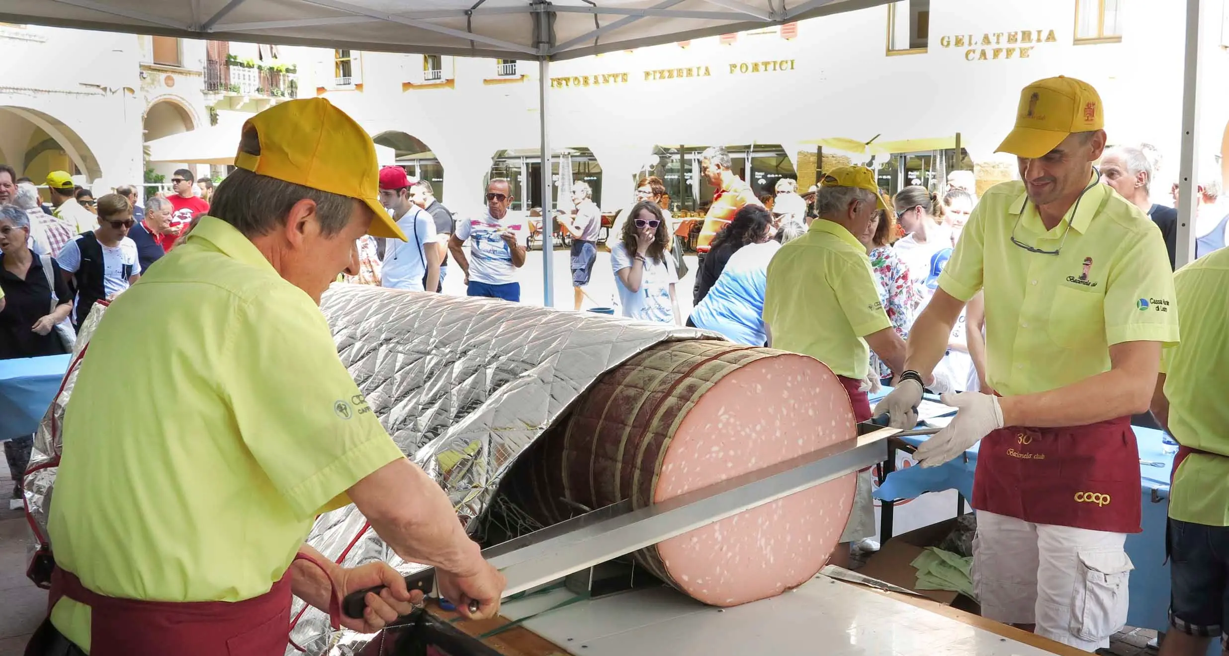 Riva, panini per 20 mila con «Pam, bondola e vim»