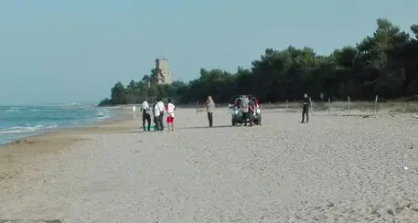 Bimba sei anni sfugge a mamma e annega