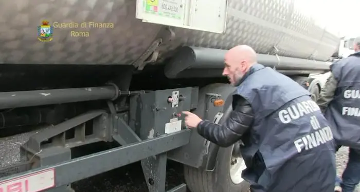 Contrabbando di gasolio, arresti tra Italia e Polonia