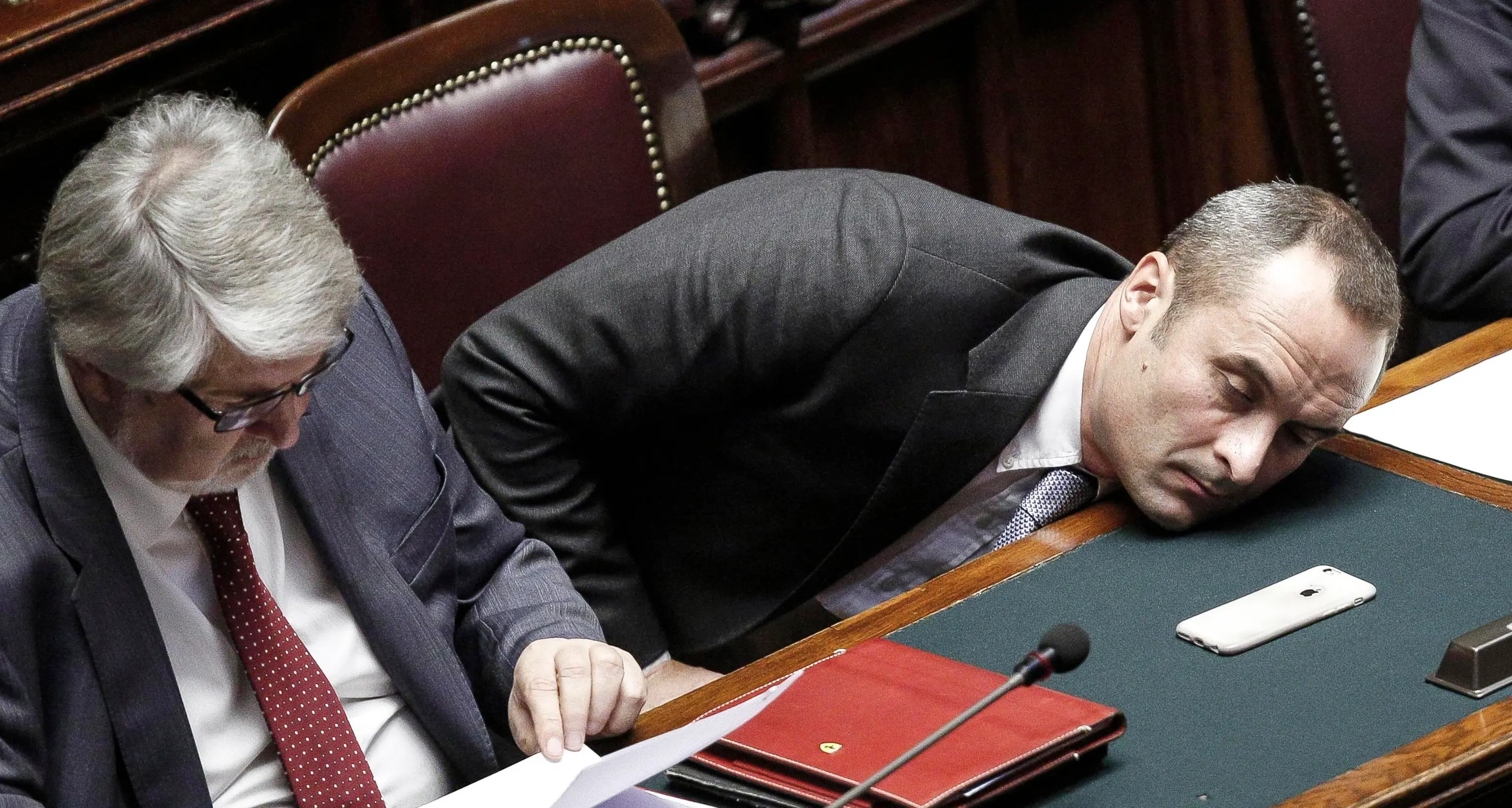 «Governo contro l’autonomia» Fraccaro: nemici del Trentino