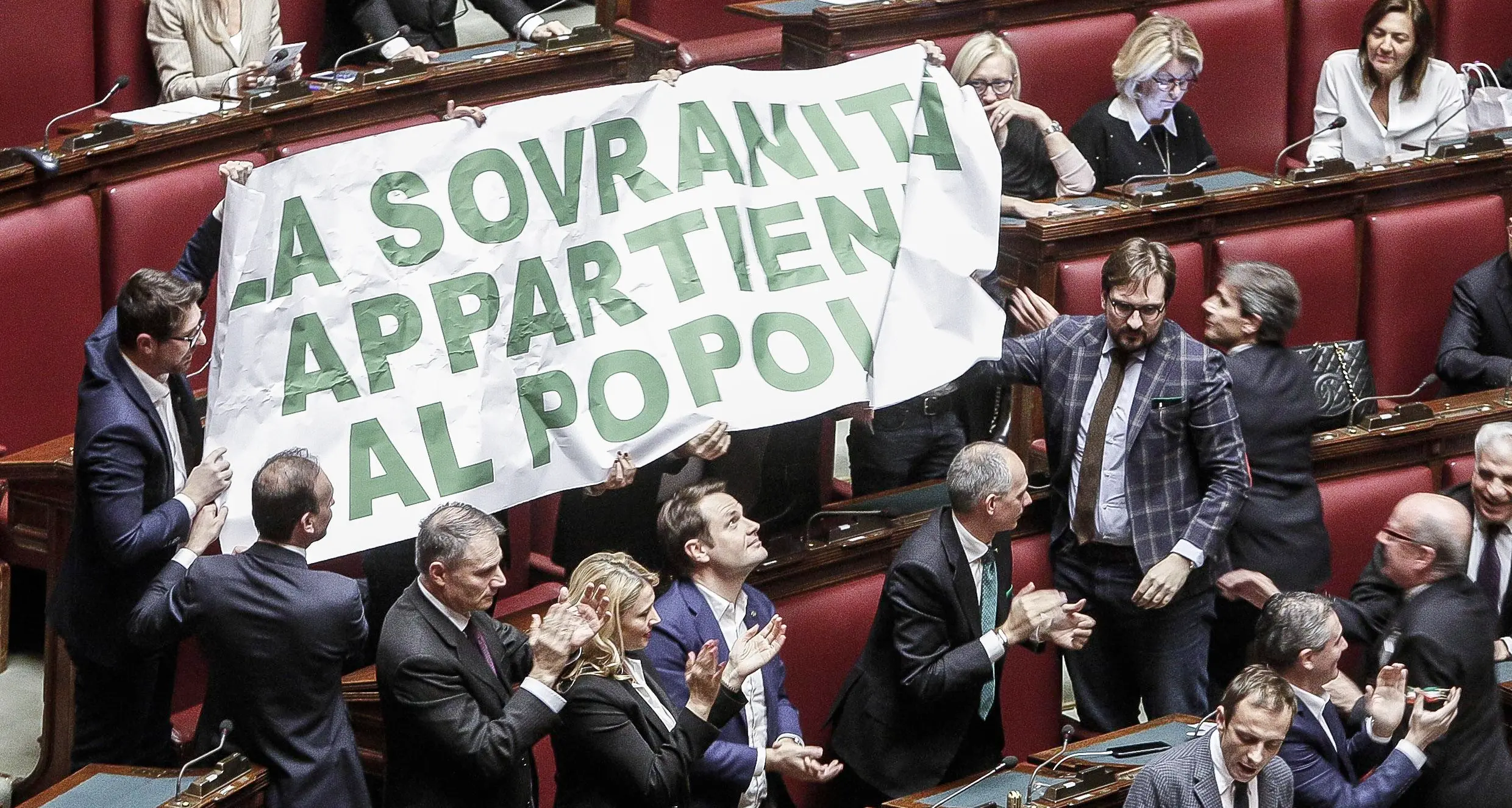 Il premier Gentiloni contro i Cinque Stelle «Il Parlamento non è un social network»