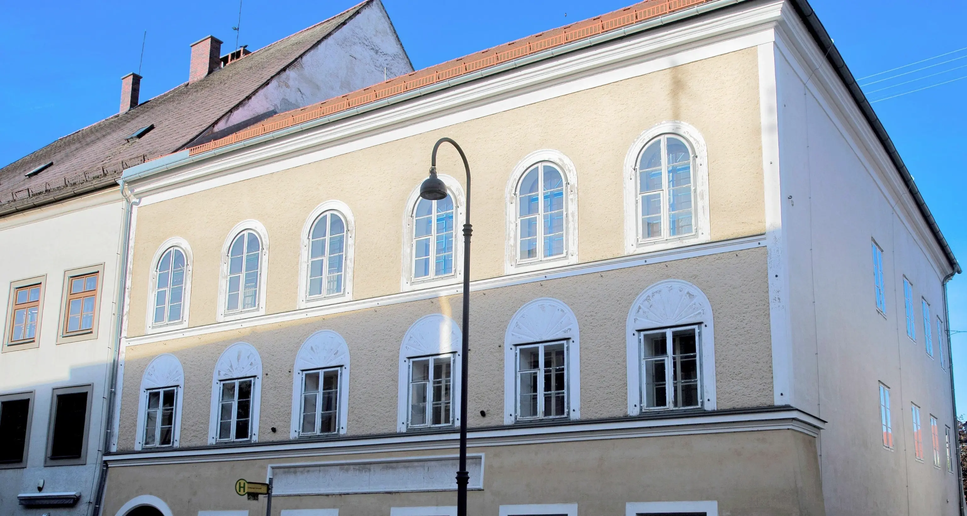 Vienna, Ok all'espropriazione della casa natale di Hitler