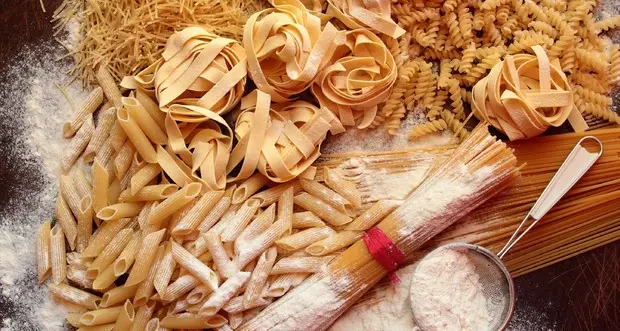 Con meno pane e pasta perdita peso più che eliminando i grassi