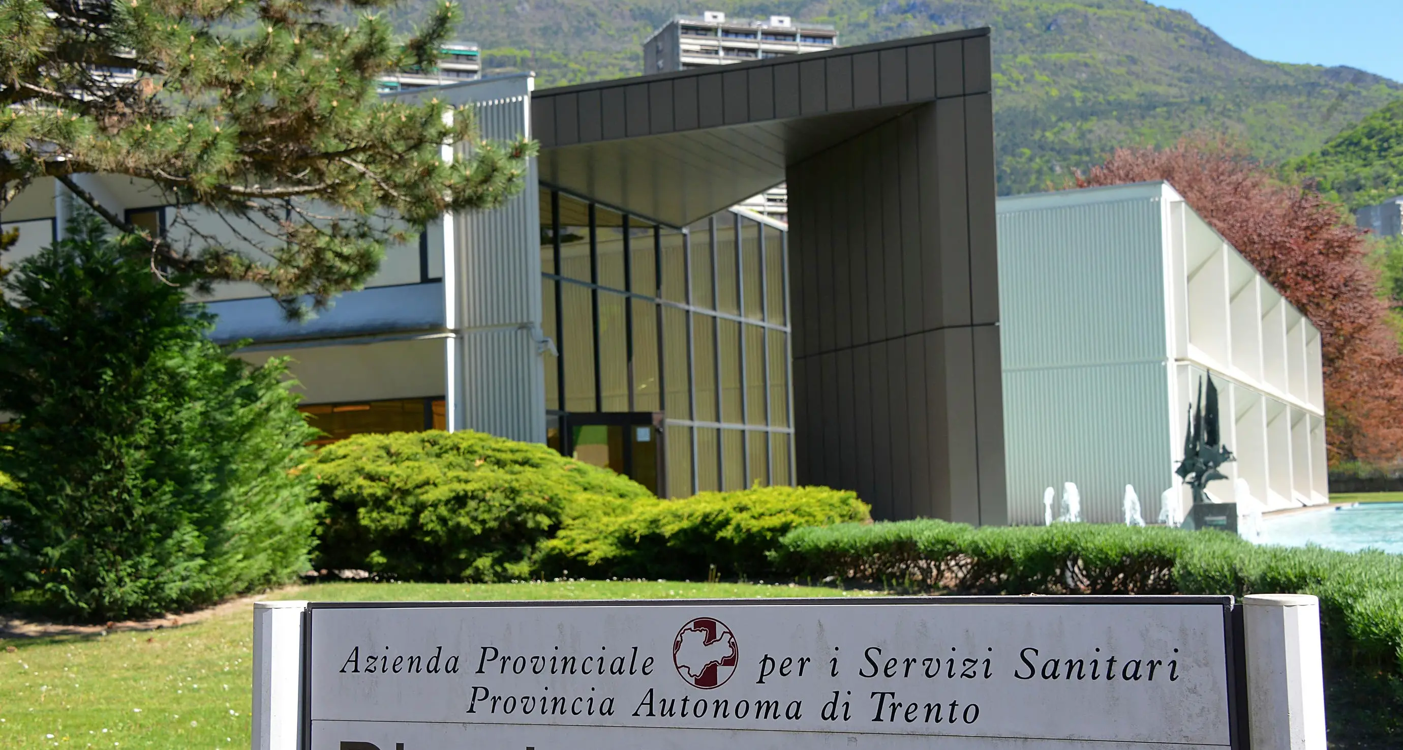 Ramponi, il primario dell'Emergenza trentina è il medico più pagato dall'Azienda sanitaria
