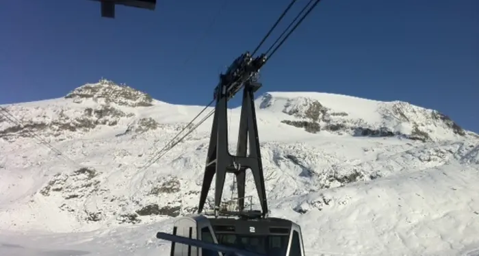 Funivia bloccata a Cervinia con 153 passeggeri, tutti in salvo