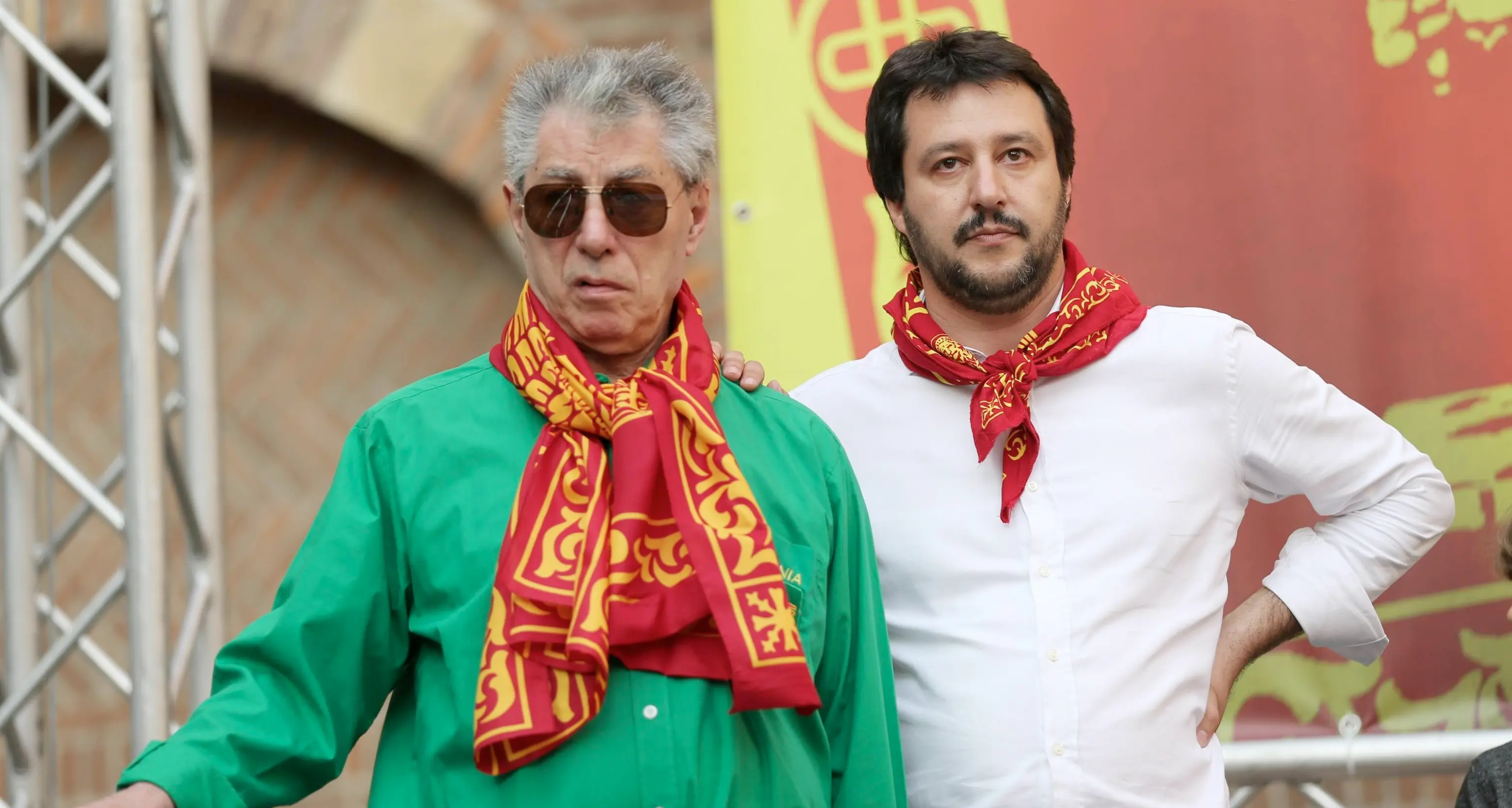 Bossi: bisogna cambiare, la base è stufa di Salvini