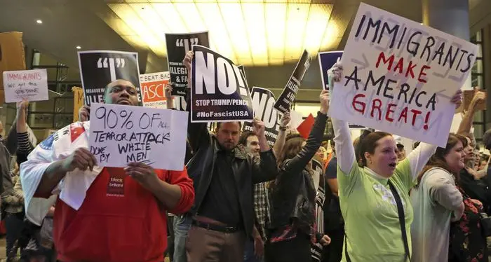 Usa, bando anti-islamico Giudici e piazze dicono no