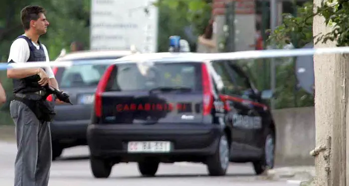 Novara, donna uccisa in casa È caccia all'assassino