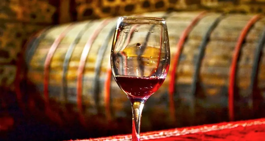 Truffe nel settore vino Danno da 2,5 milioni
