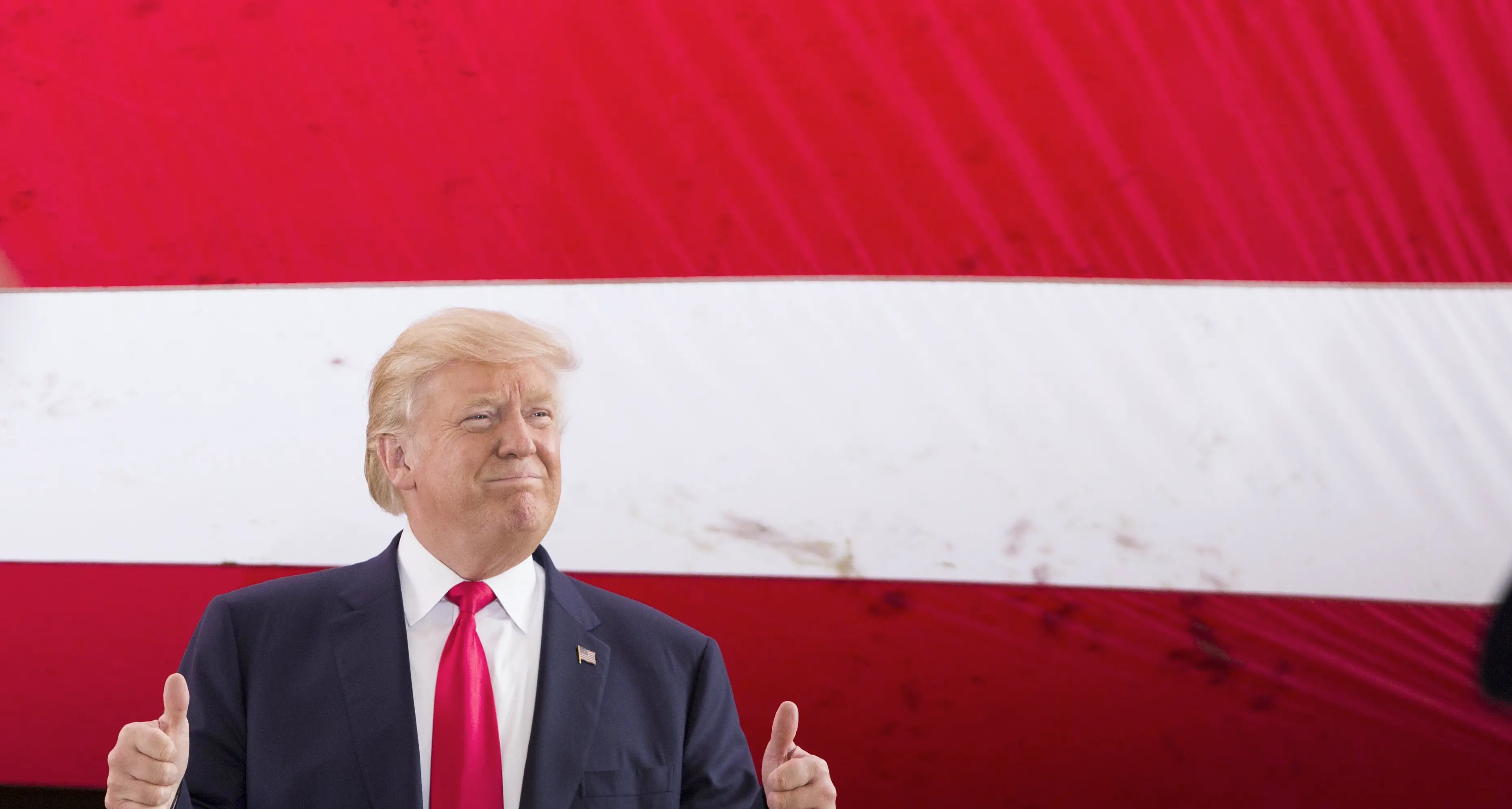 Trump a una bambina «Ci vediamo tra 10 anni»