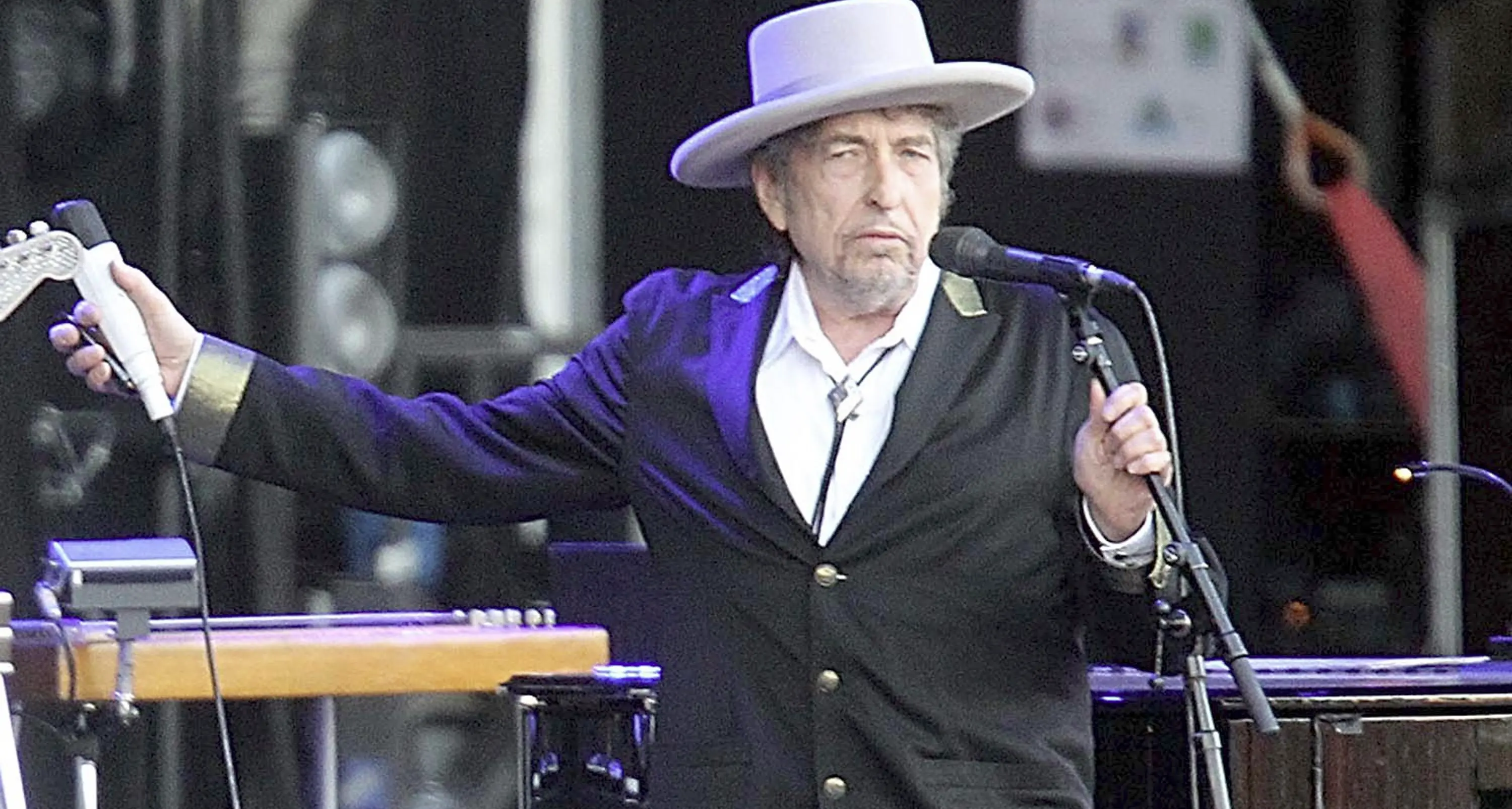 Bob Dylan si dà al whisky La sua linea «Heaven's Door»