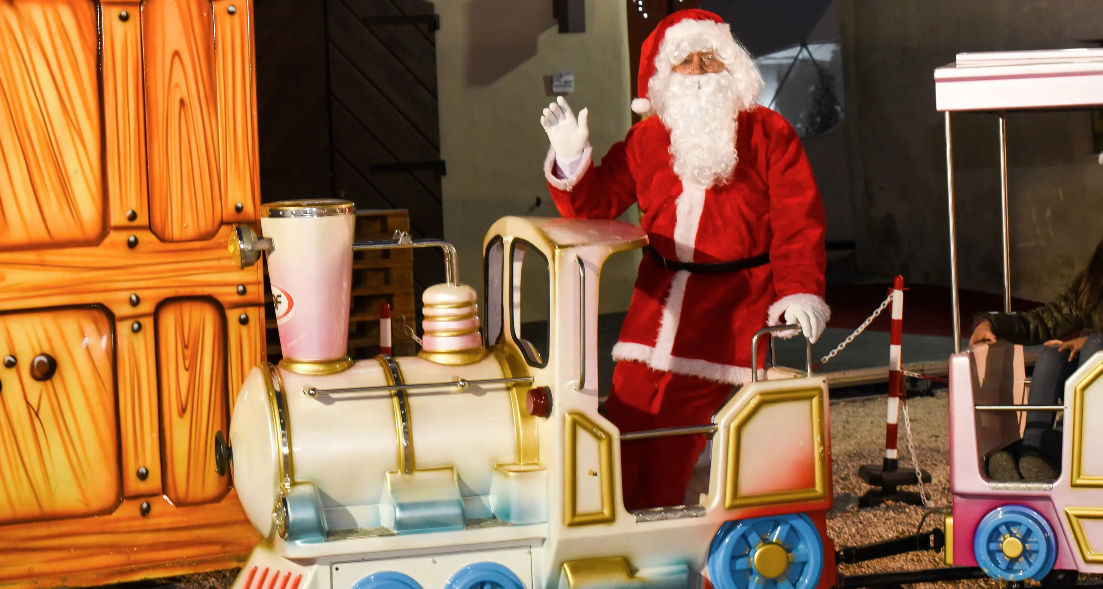 Porte aperte a casa di Babbo Natale