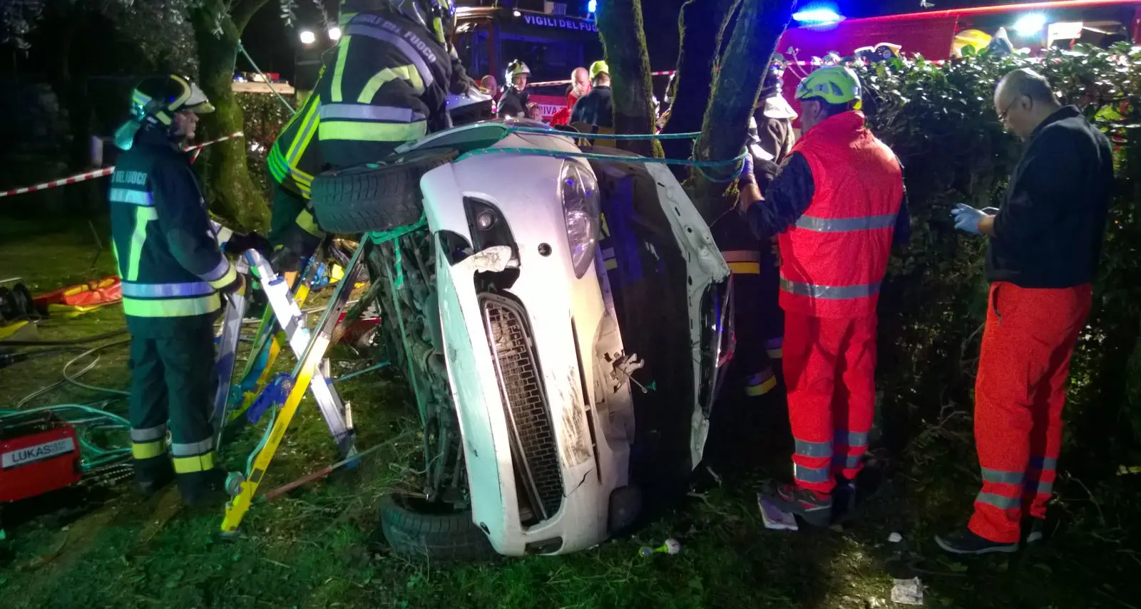 Schianto sulla Gardesana a Navene giovane mamma grave al S. Chiara