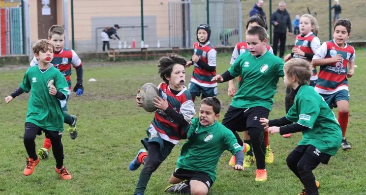 Duecento mini-rugbisti scatenati in festa sul campo di Noriglio