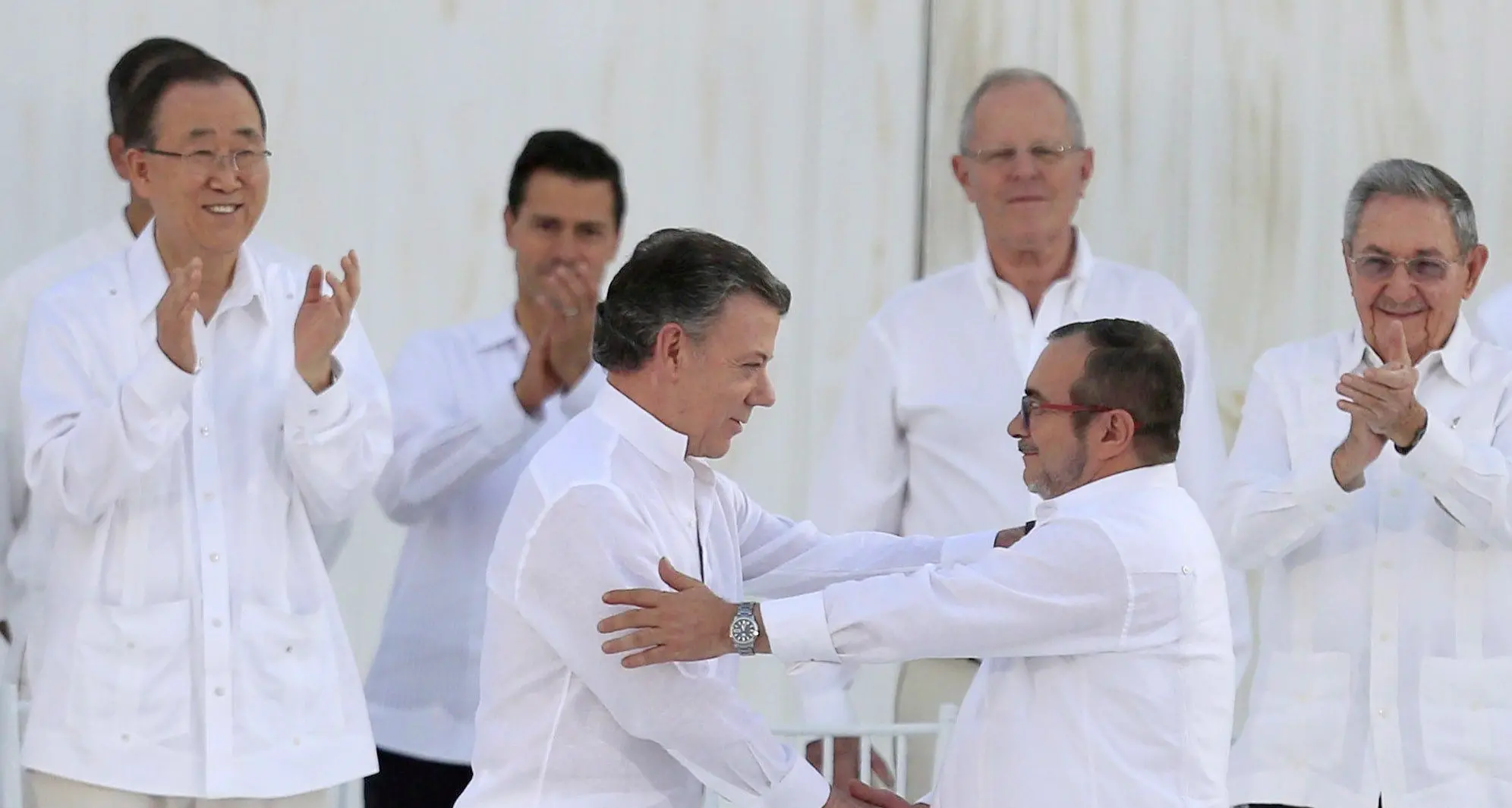 Il Nobel per la pace a Santos per l'accordo con le Farc