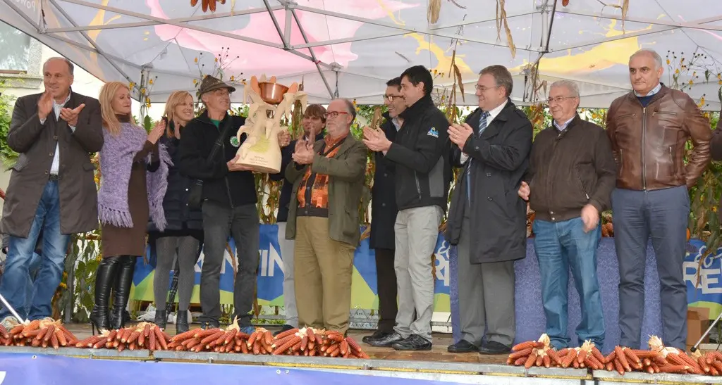 Festival della polenta vince la «carbonera» di Condino