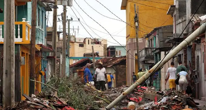 Uragano Matthew: già 900 morti ad Haiti Paura ma pochi danninegli Usa. Video