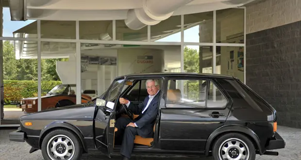 Il premio DesignEuropa a Giugiaro Il «padre» di Golf e Panda