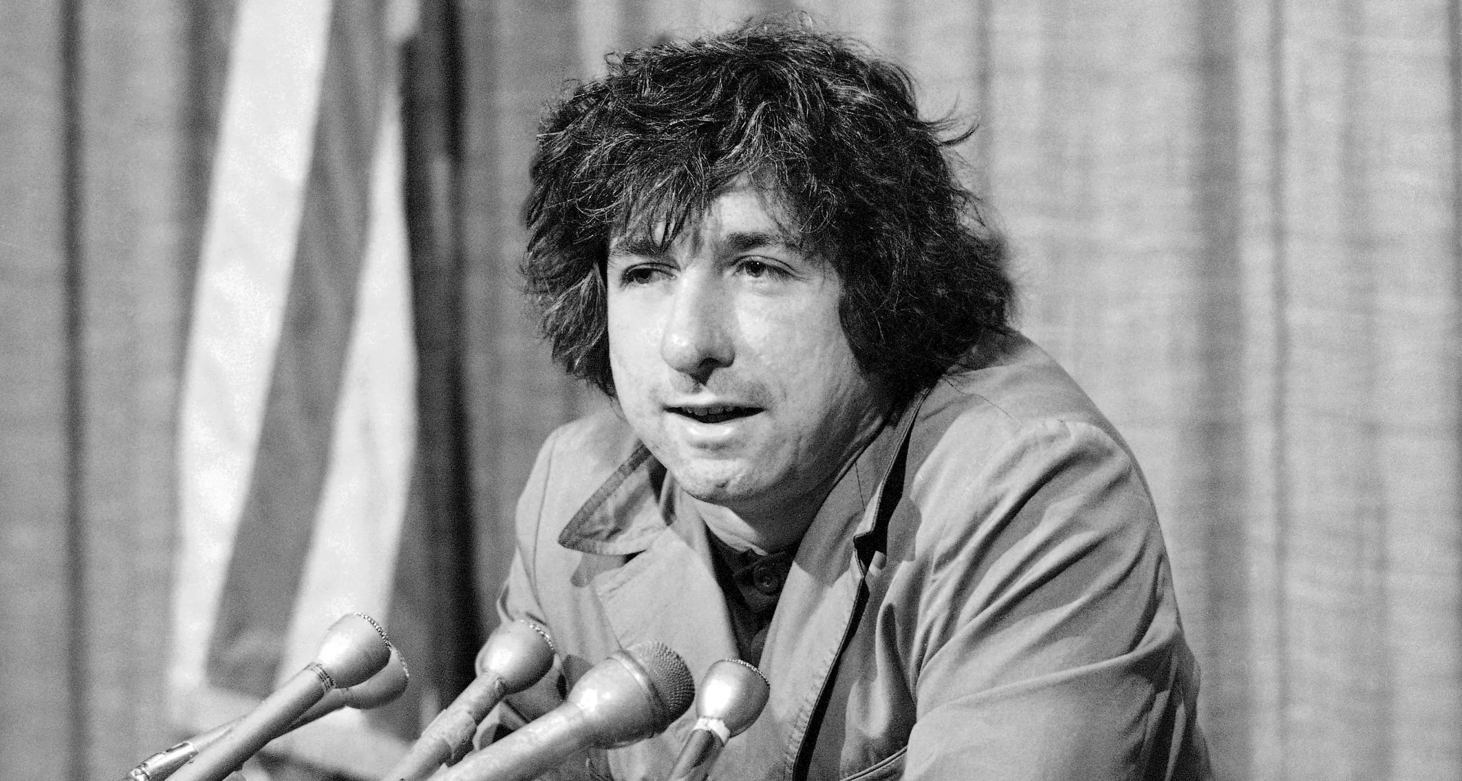 È morto Tom Hayden Simbolo del pacifismo