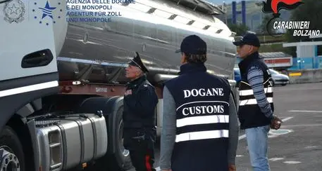 Contrabbando, arresti in tutt'Italia