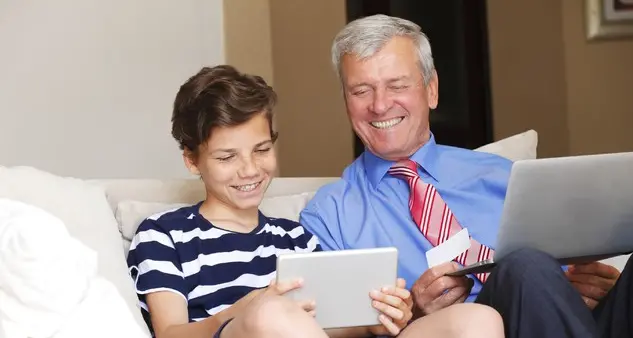 I nonni? Sempre più digital tra shopping on line e social network